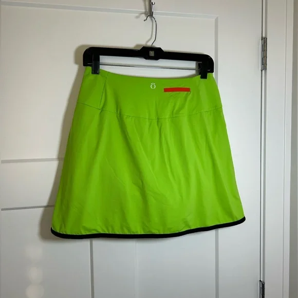 Medium/large fit golf skirt/skort Kinona